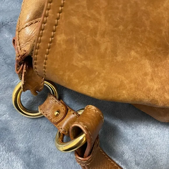 Marc Jacobs Tan Leather Hobo Bag with Gold Accents - Picture 13 of 16